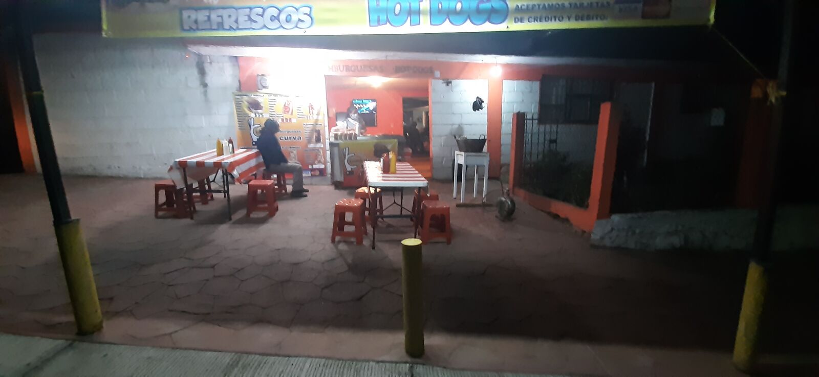 Hamburguesas "LA CURVA" image 4