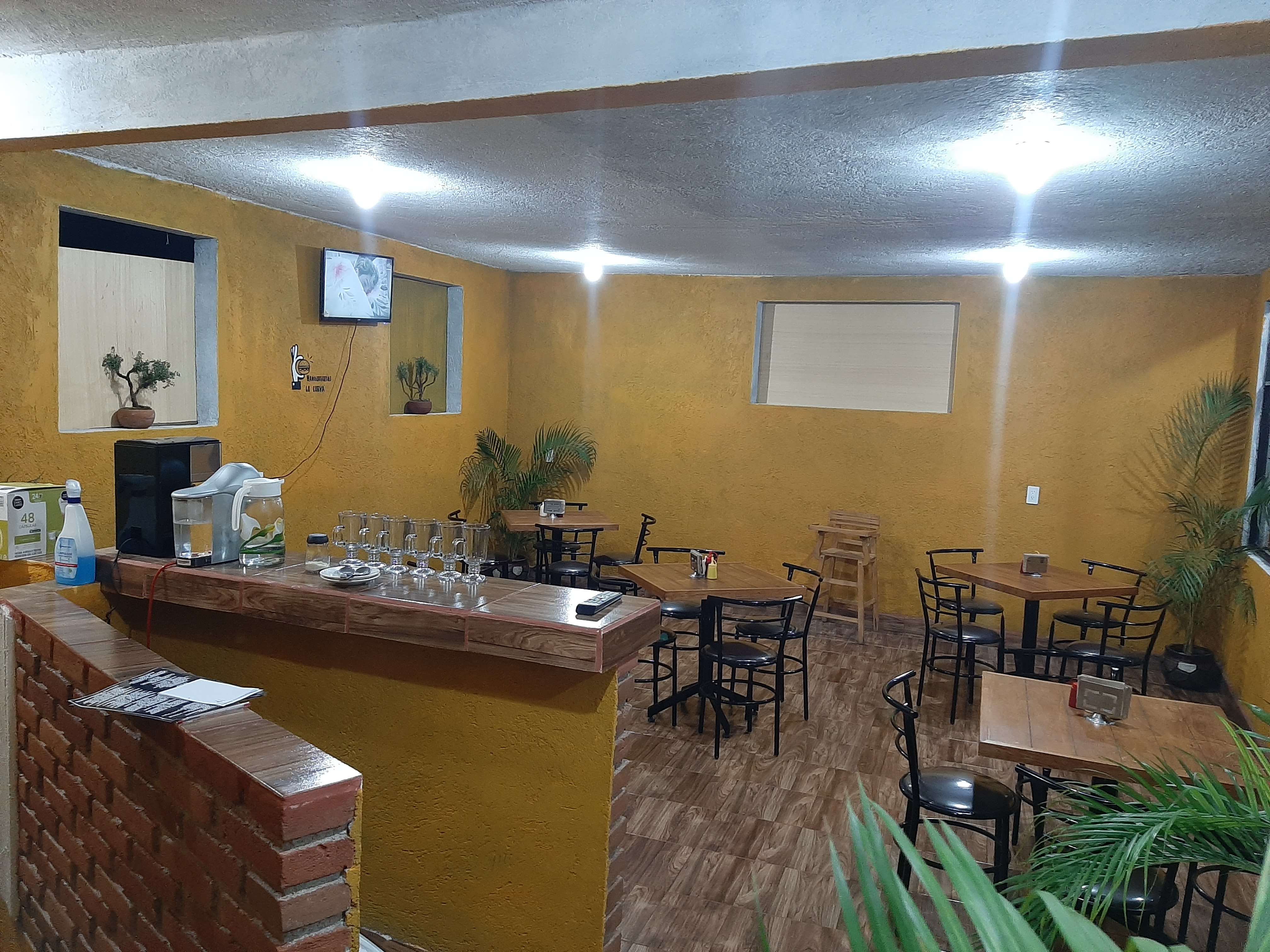 Hamburguesas "LA CURVA" image 7