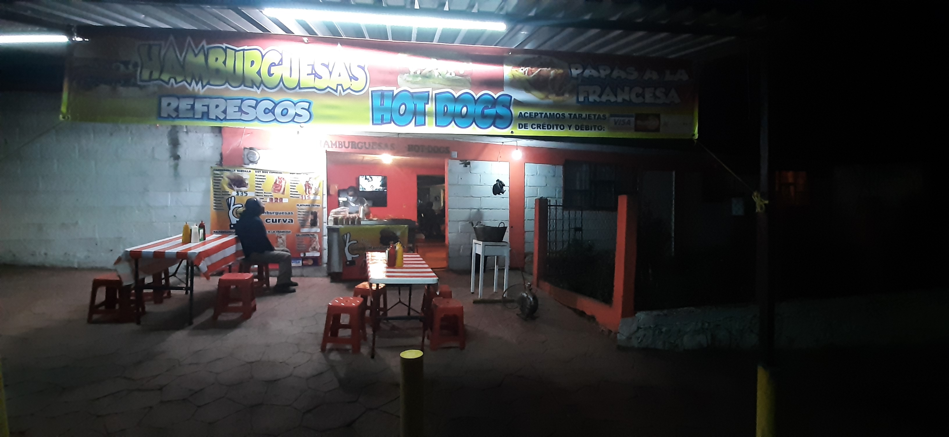 Hamburguesas "LA CURVA" image 10