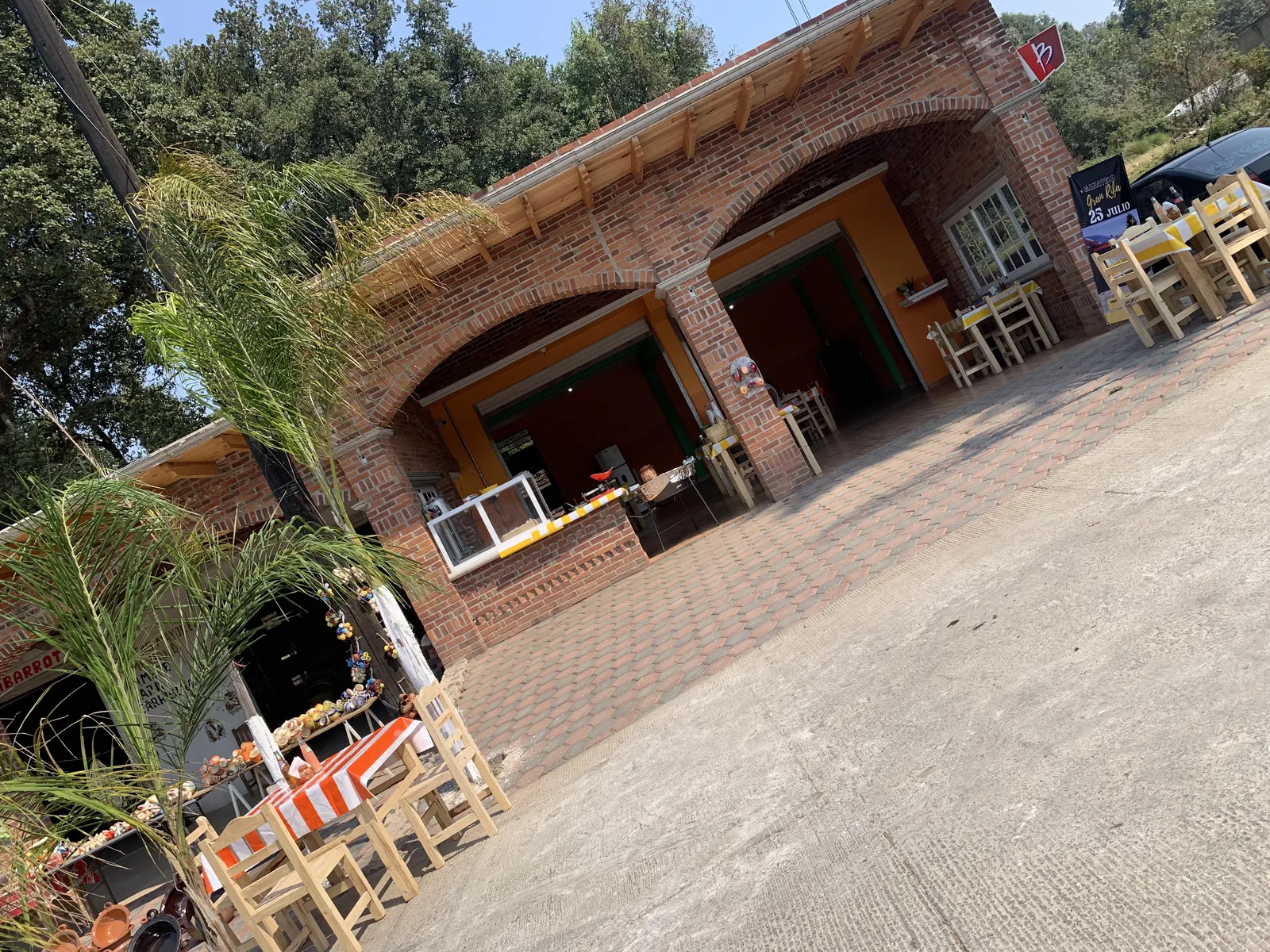 Barbacoa y Consomé El rubio. image 2