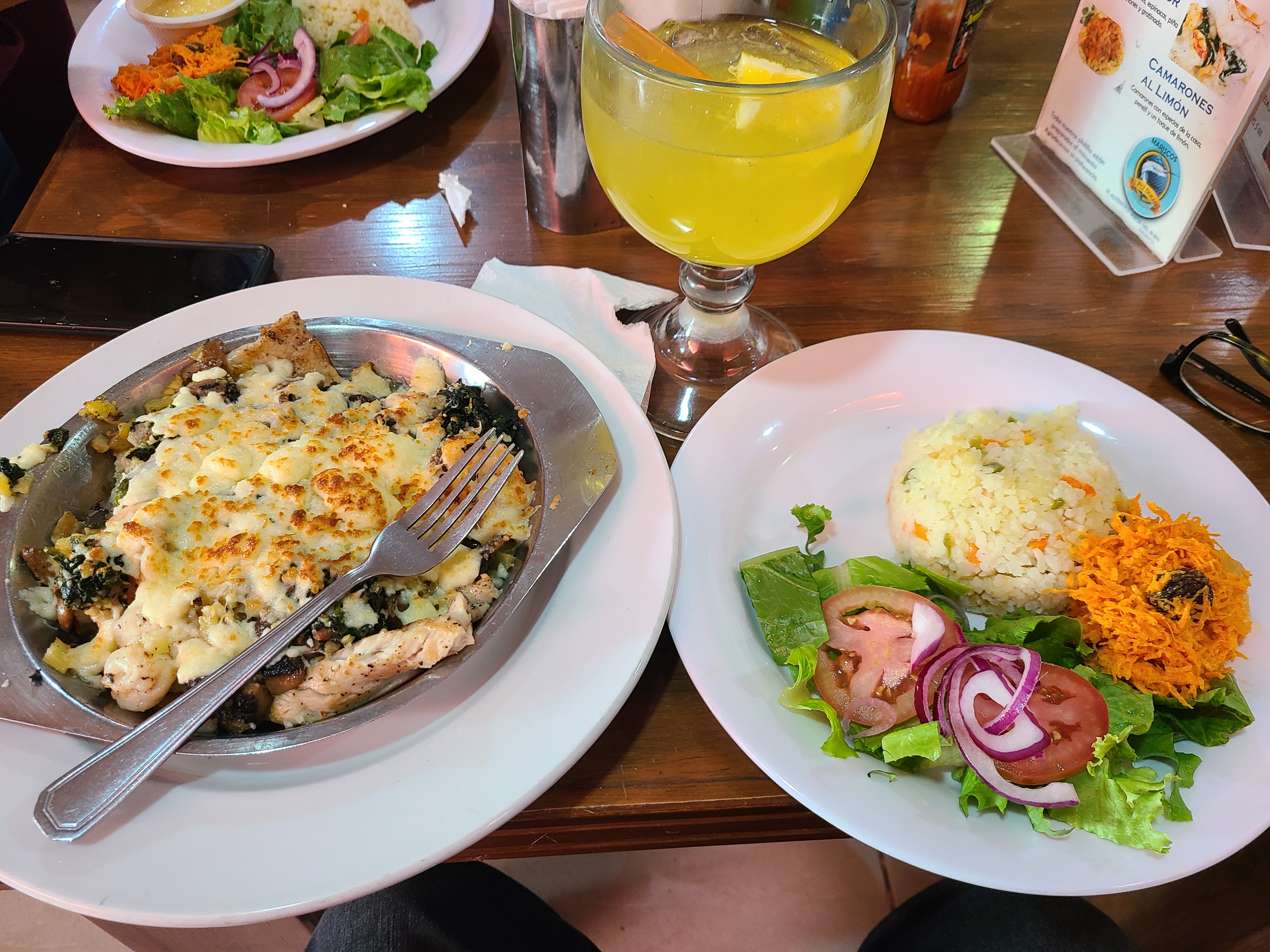 El Pez Dorado image 3