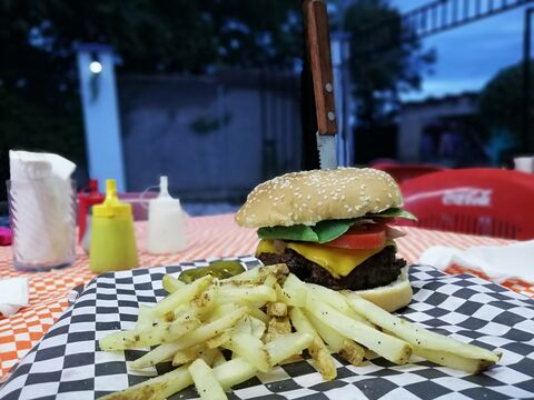 Bar y snack Barbon burgers image 2