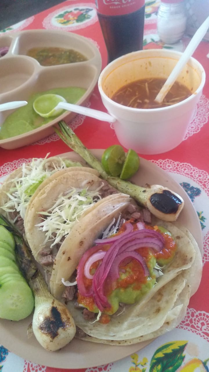 Taquería "La Parrillada" image 3