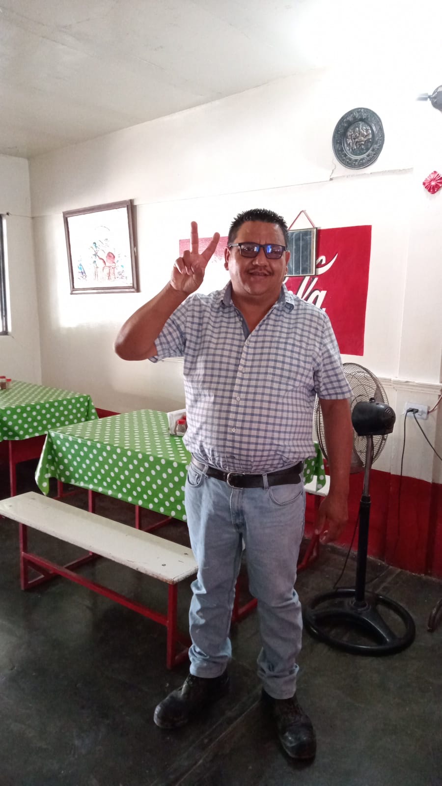 Taquería "La Parrillada" image 6