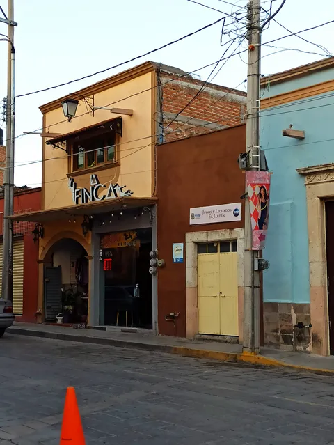 La Finca New York "coffee & salads" image 6
