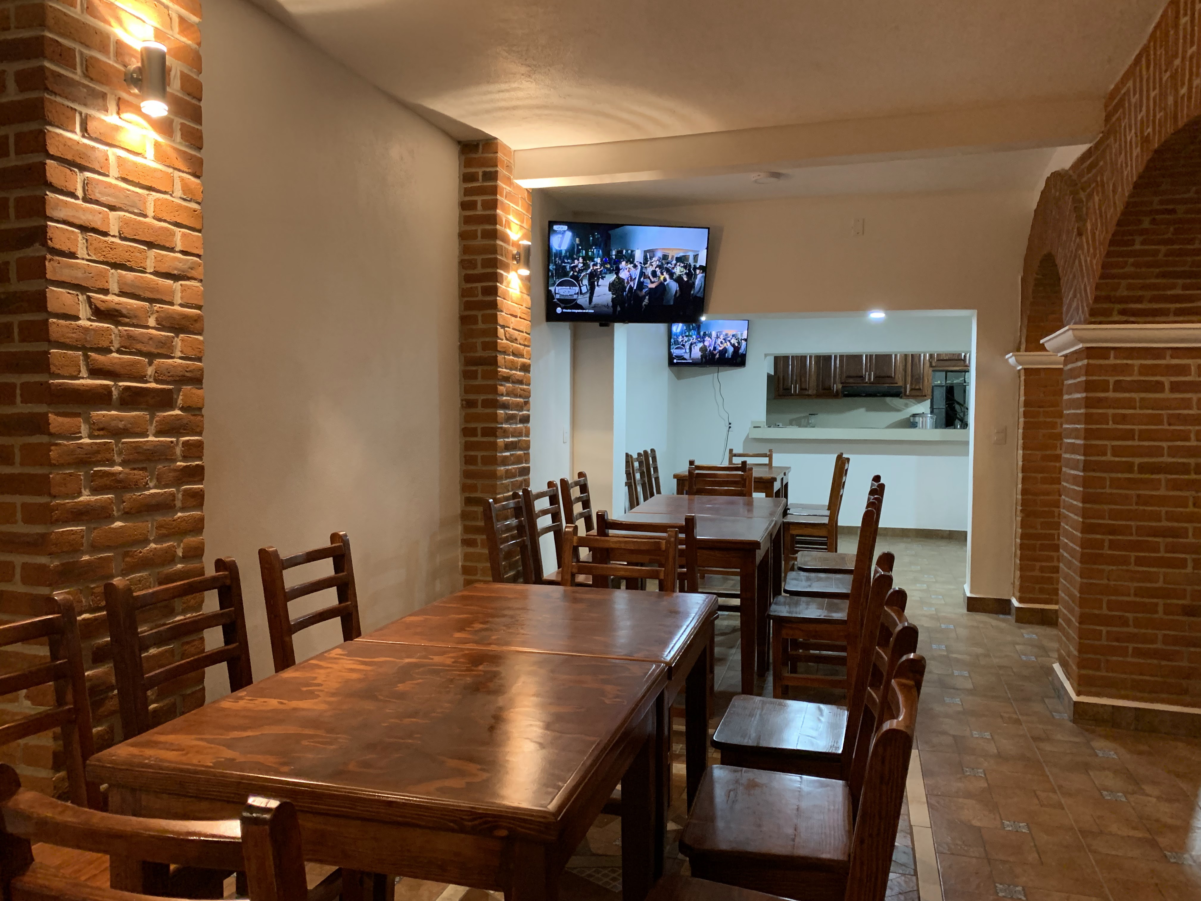 El Portón Restaurante y cenaduria image 1