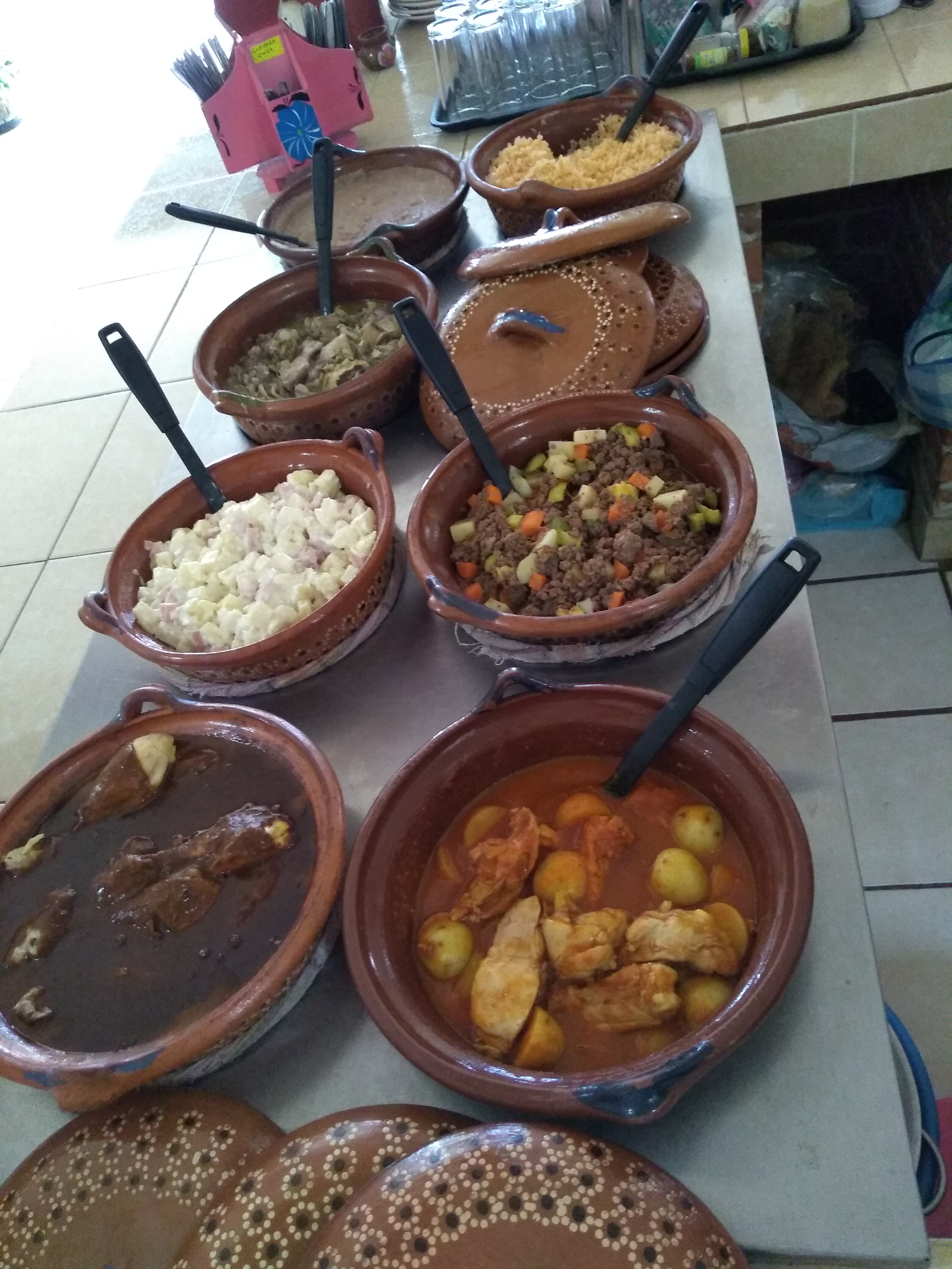 Checo´s Buffet image 1