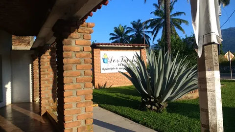 Los Faroles Centro image 4