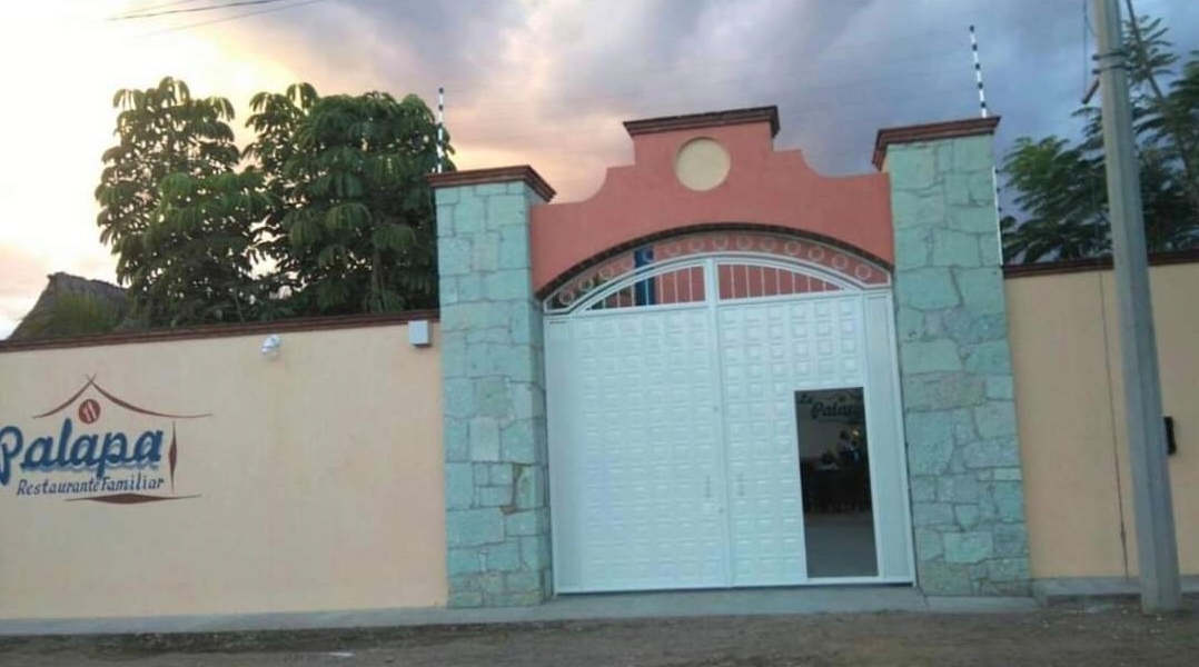 La Palapa restaurante familiar image 2