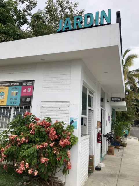 Jardín Cervecería de Colima image 1