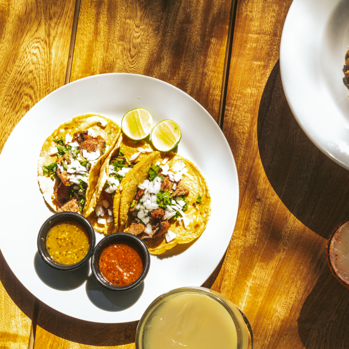 Guacamayas Restaurant - Bar image 6