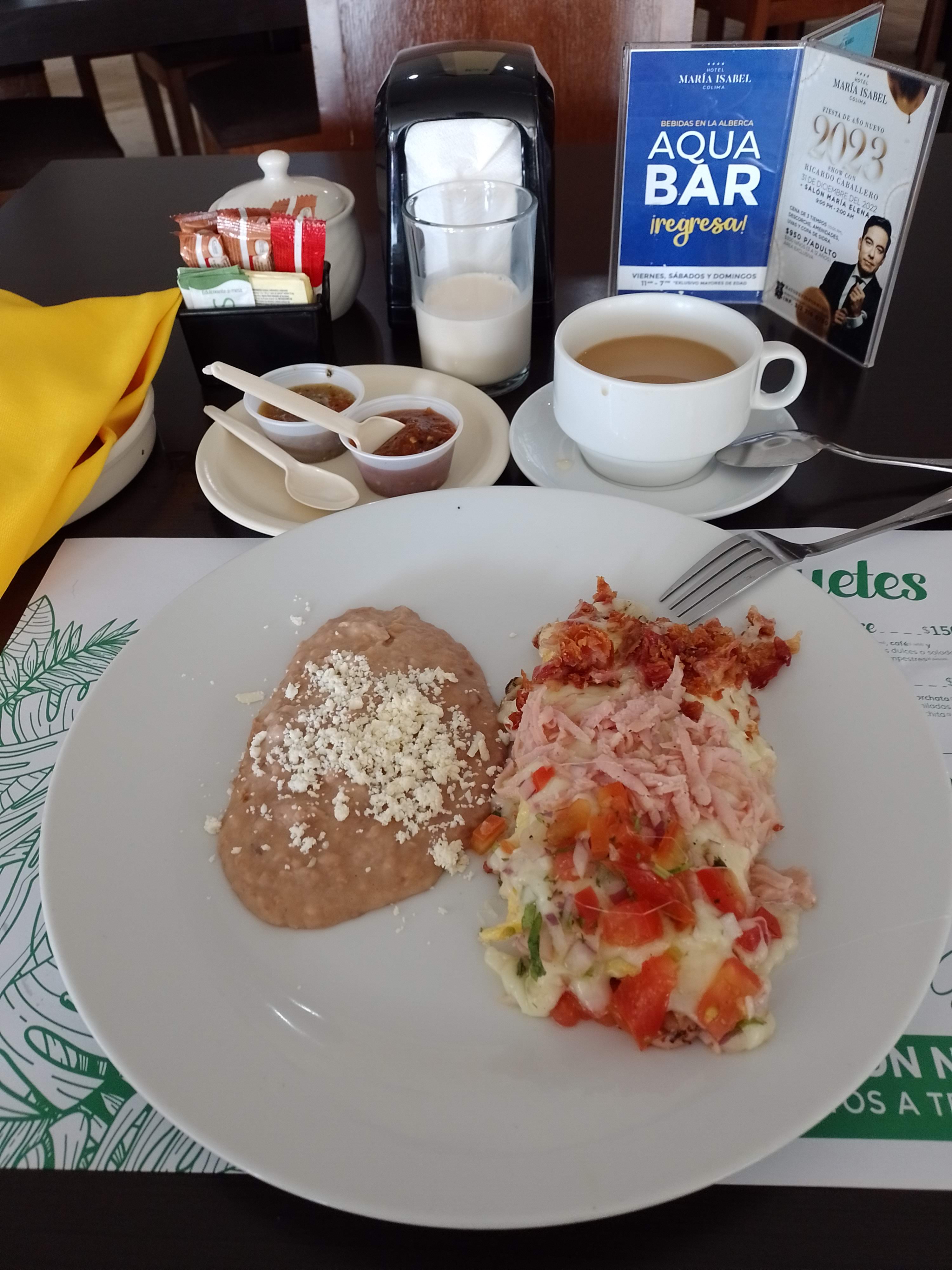 Guacamayas Restaurant - Bar image 9