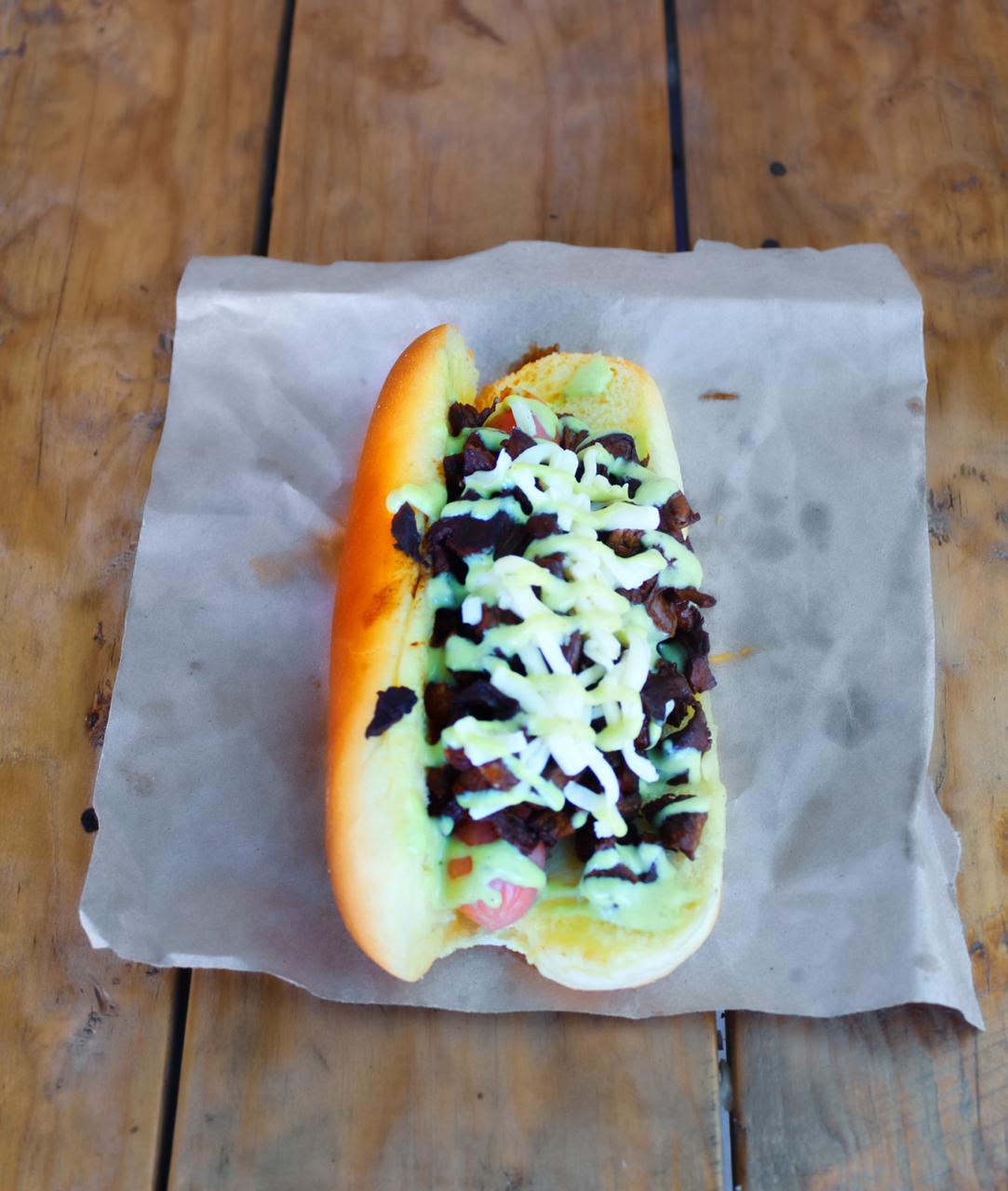 Black Dog Burguers & Dogos image 9