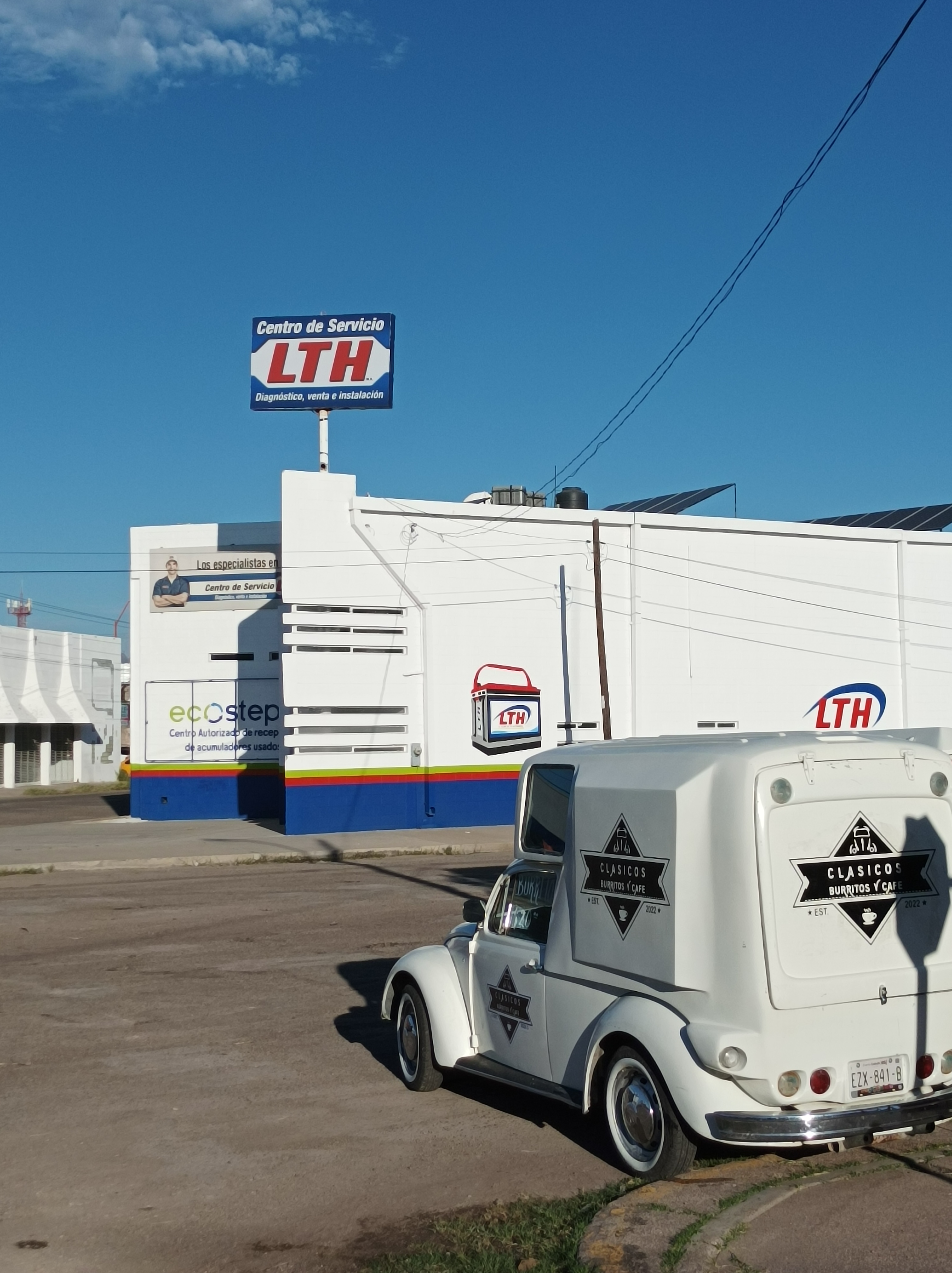 CLÁSICOS burritos y café image 4