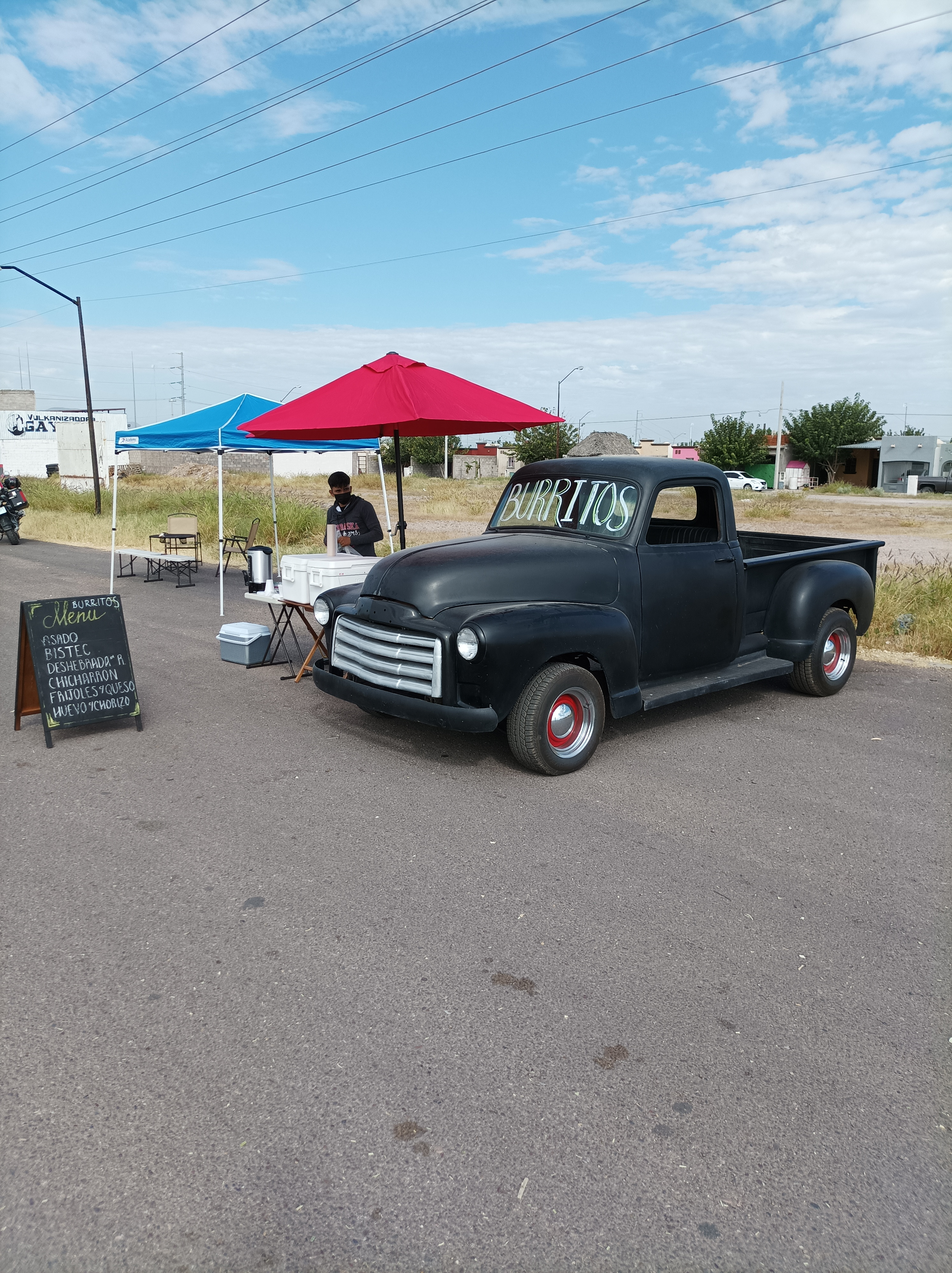 CLÁSICOS burritos y café image 2