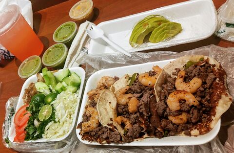 Los Tacos Ricos image 4