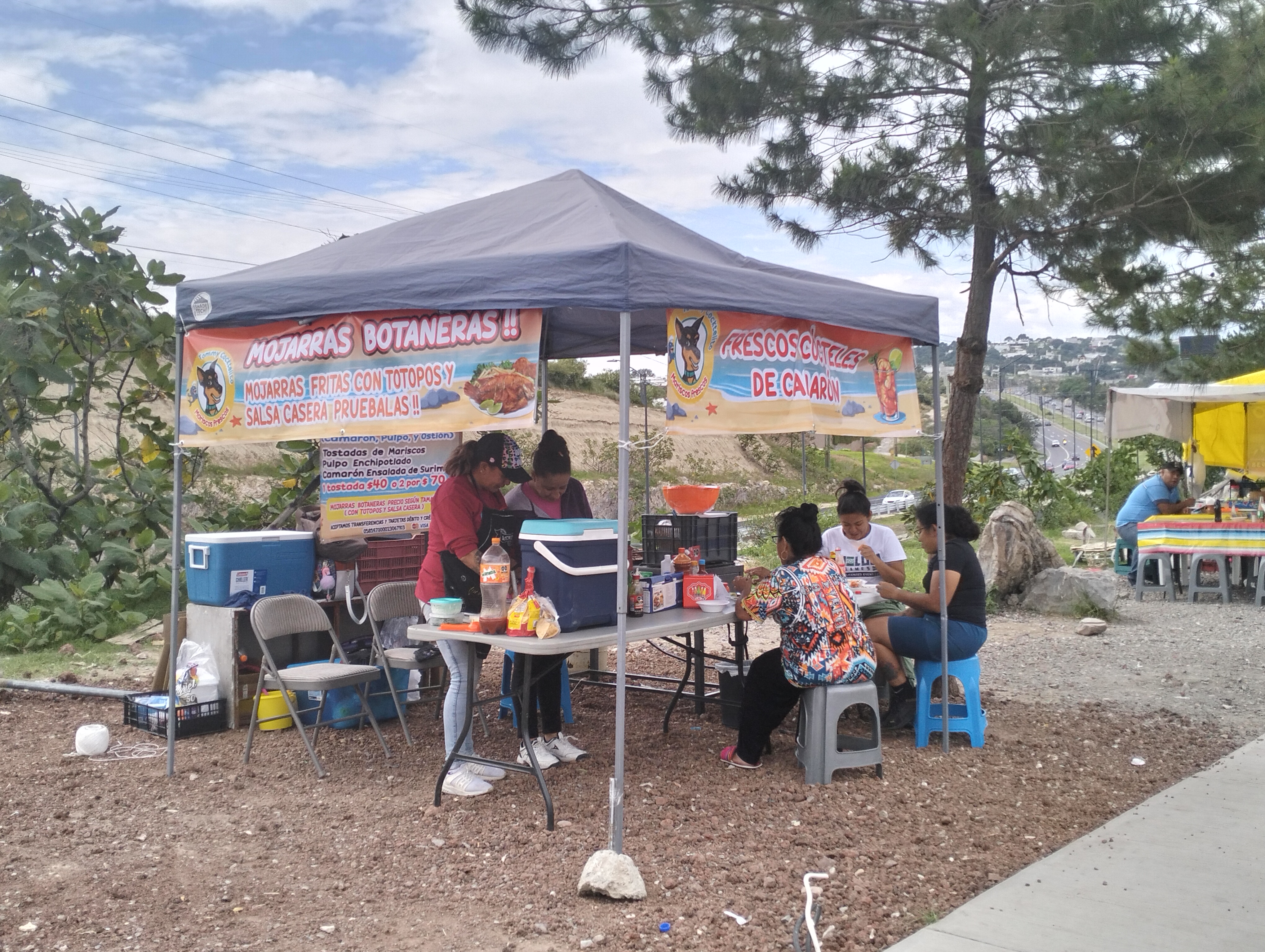 Tommy Cocktelito Mariscos frescos image 3