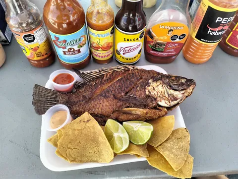 Tommy Cocktelito Mariscos frescos image 7