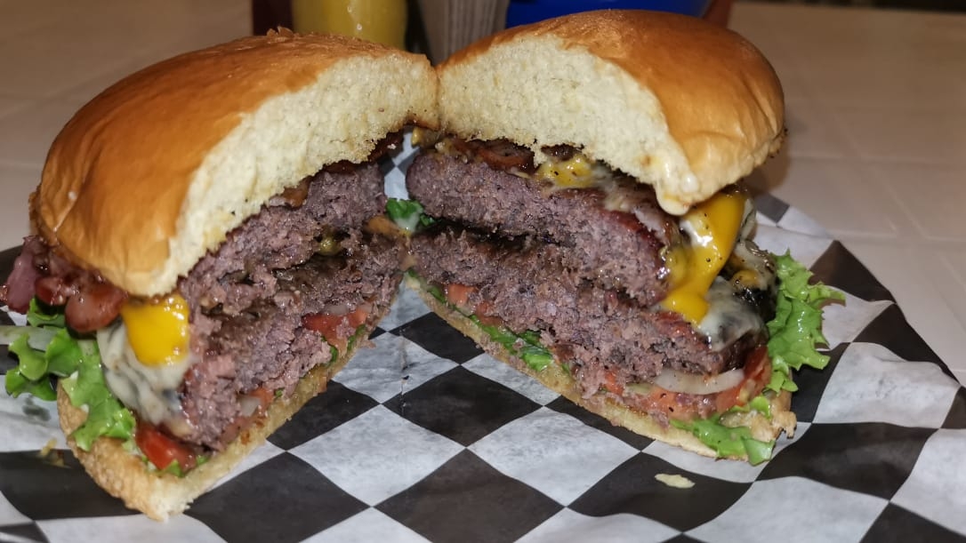 JoshiBurguer image 1