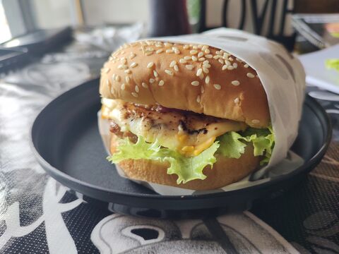 Carls Burguer image 4
