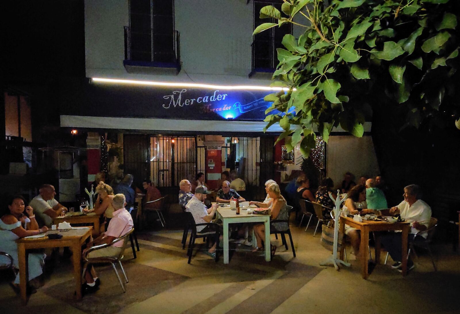 Mercader image 8