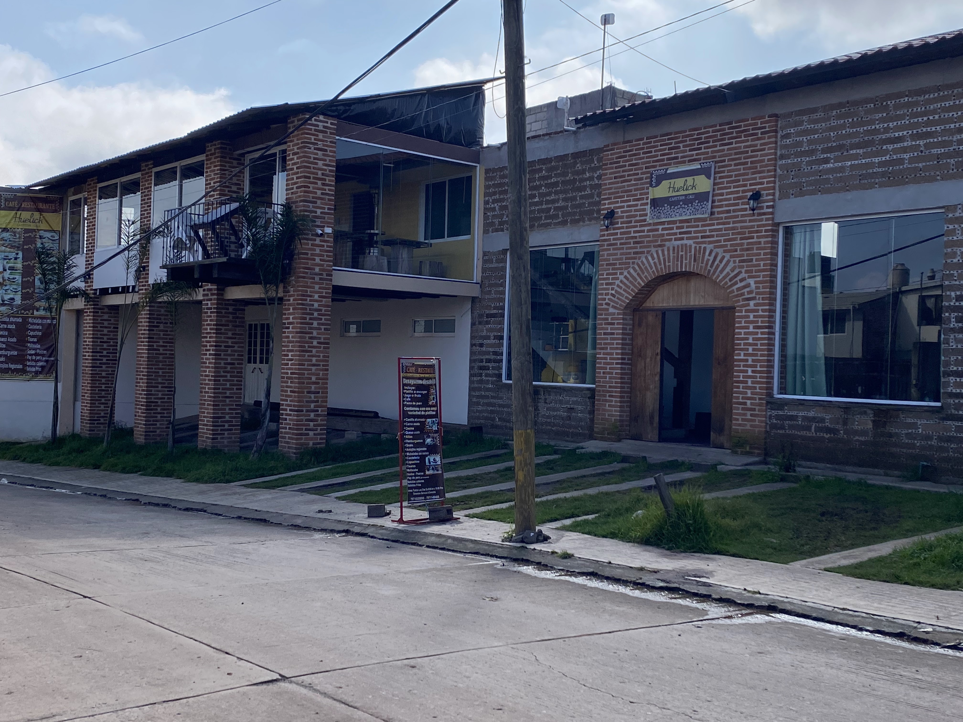 Huelick Cafetzin Calli image 5