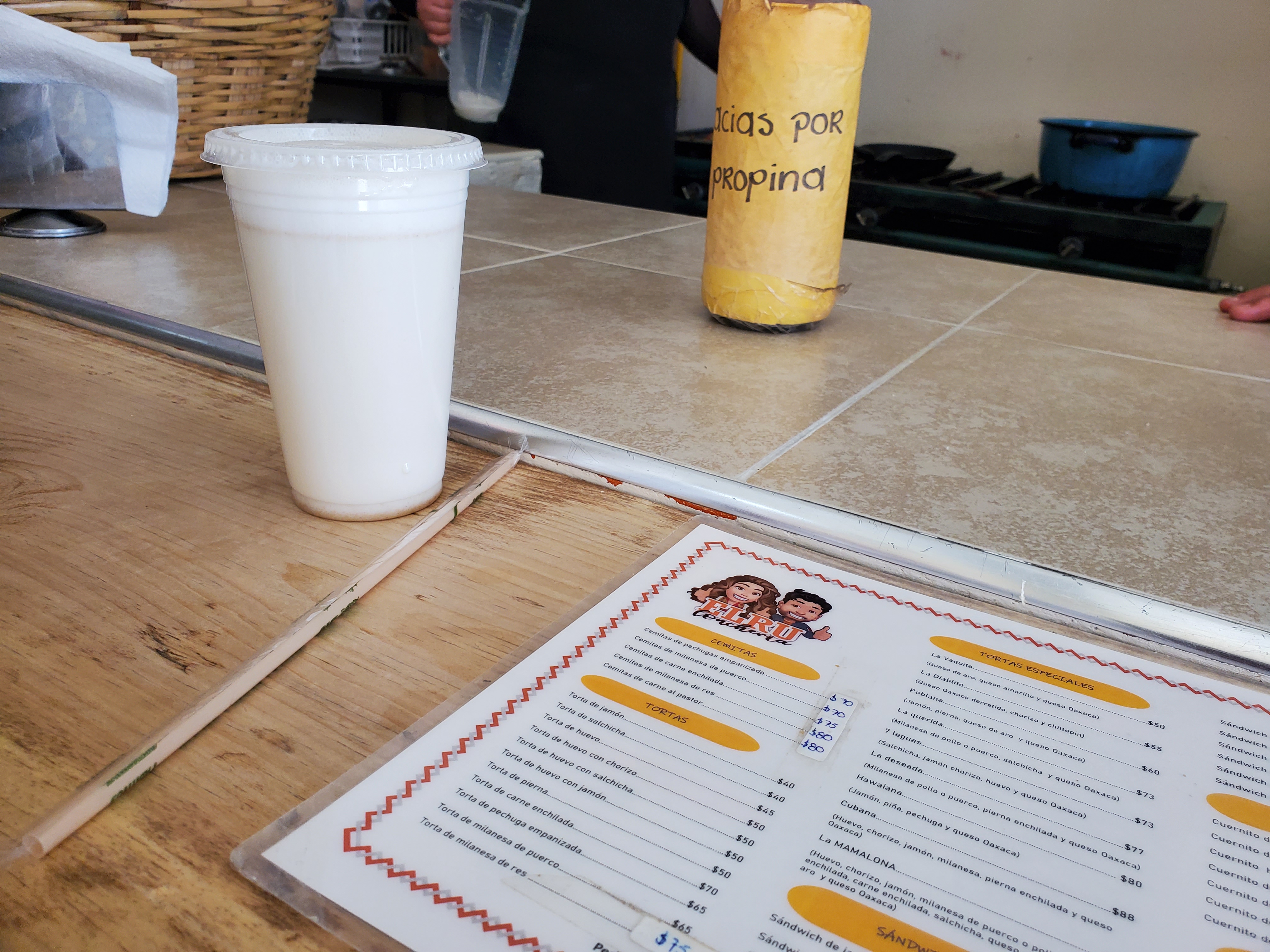 Lonchería ELRU (Cemitas) image 3