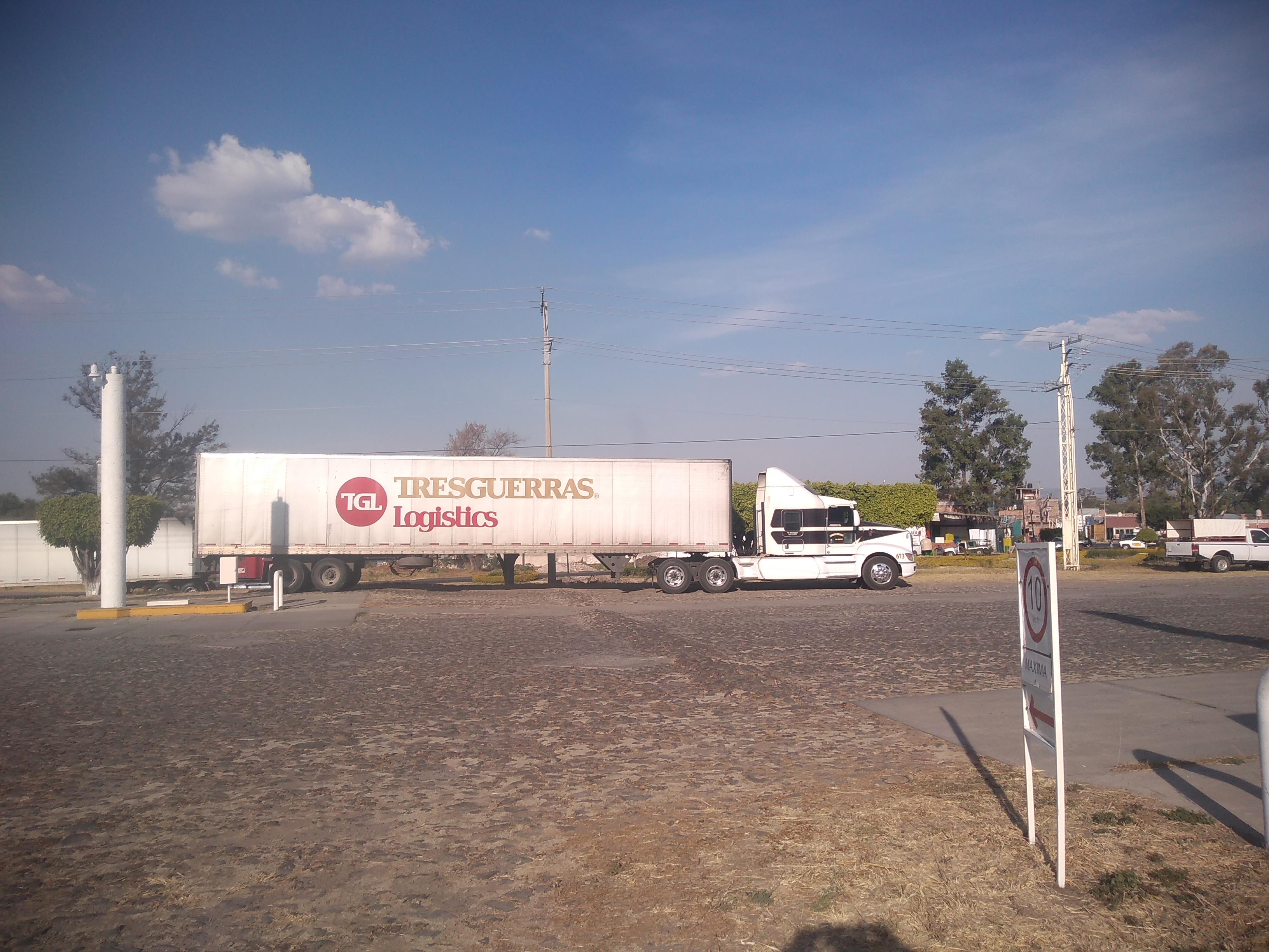 Tamales y mariscos chikis image 2