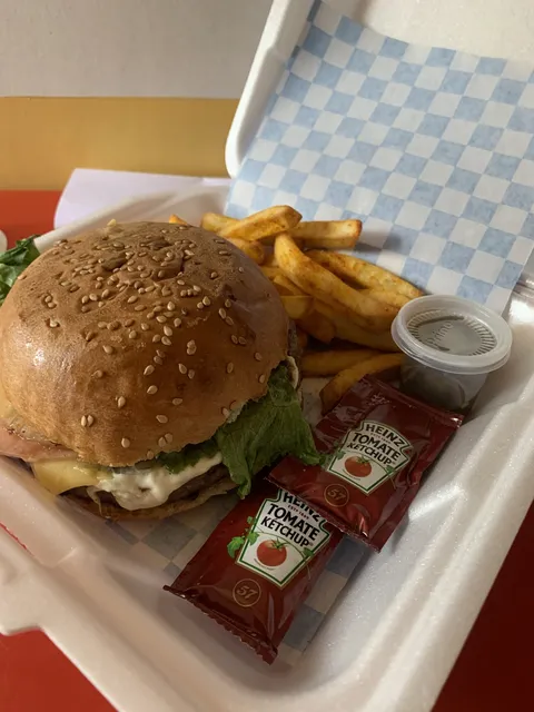 Tétela Burger image 3