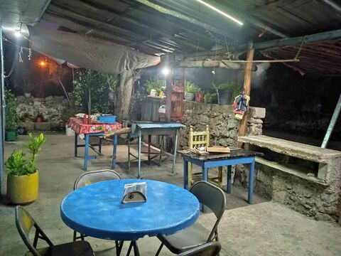 Taqueria los caballeros image 1