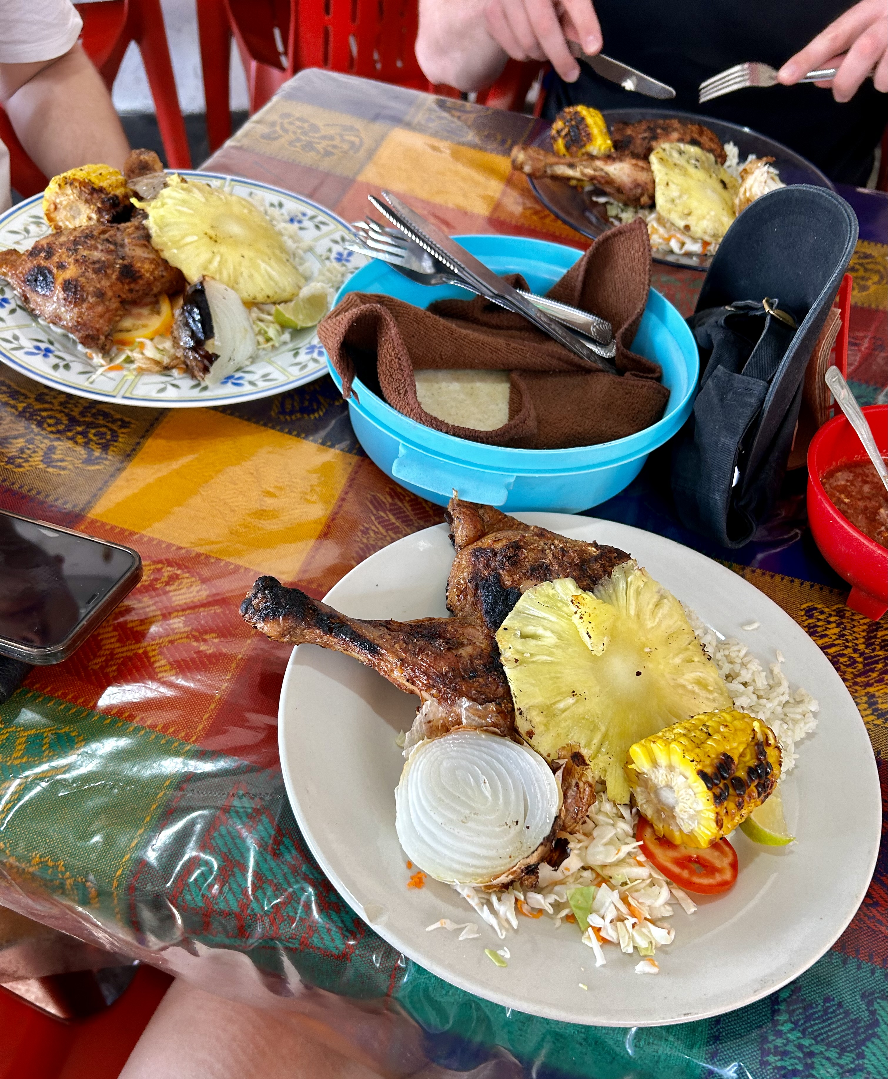 Polleria los pájaros image 3