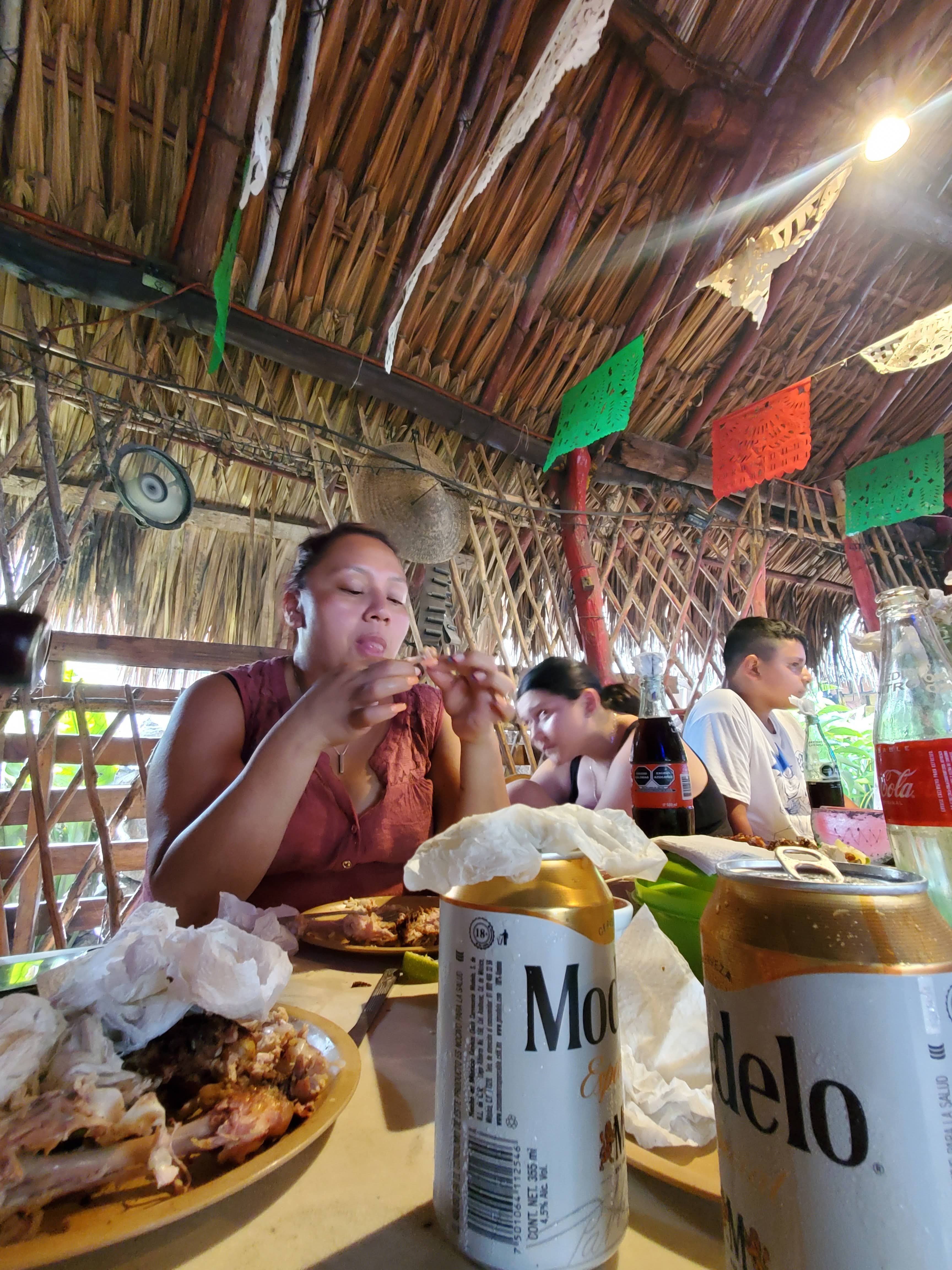 Polleria los pájaros image 9