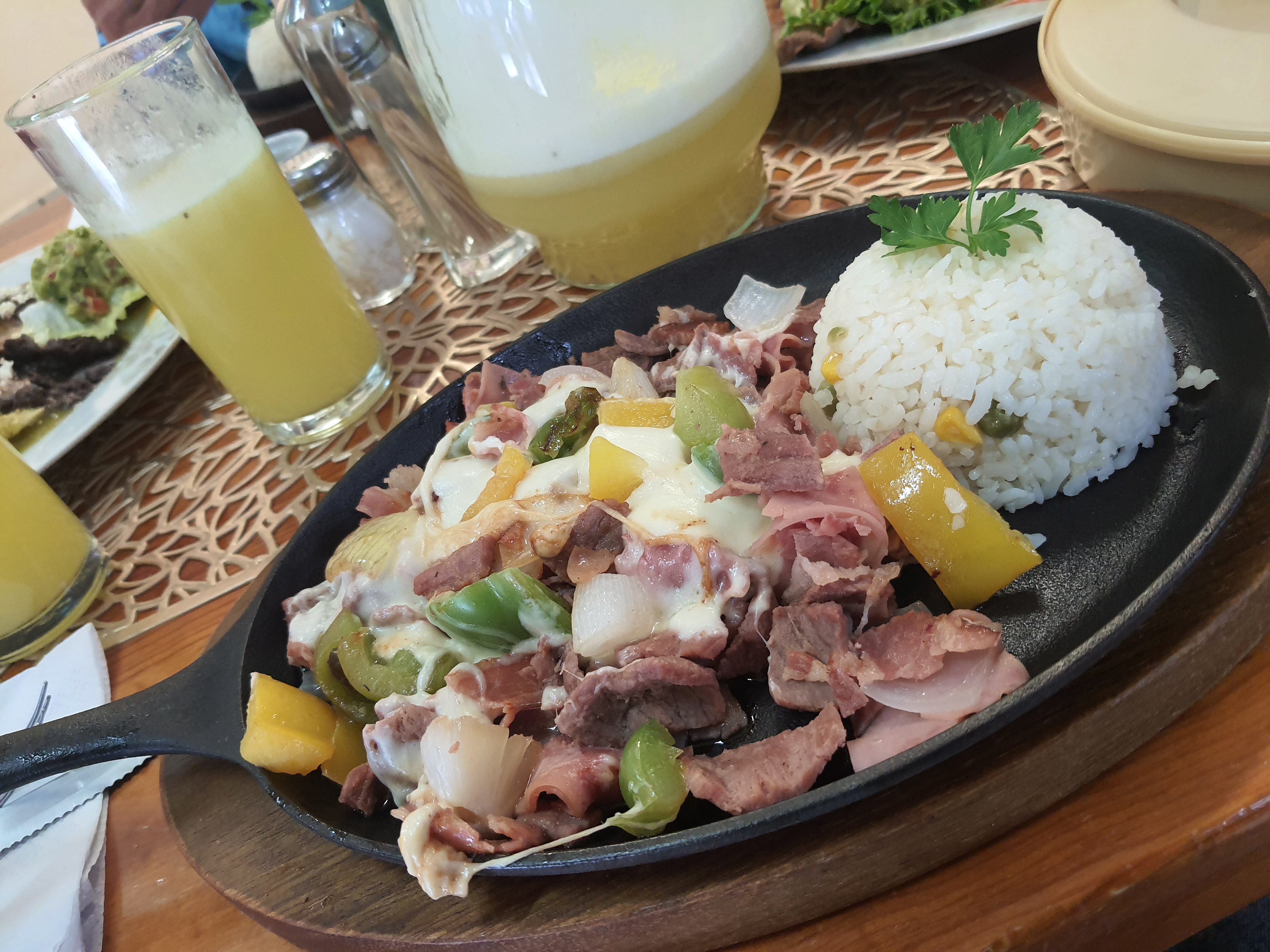 Leche y Miel image 6