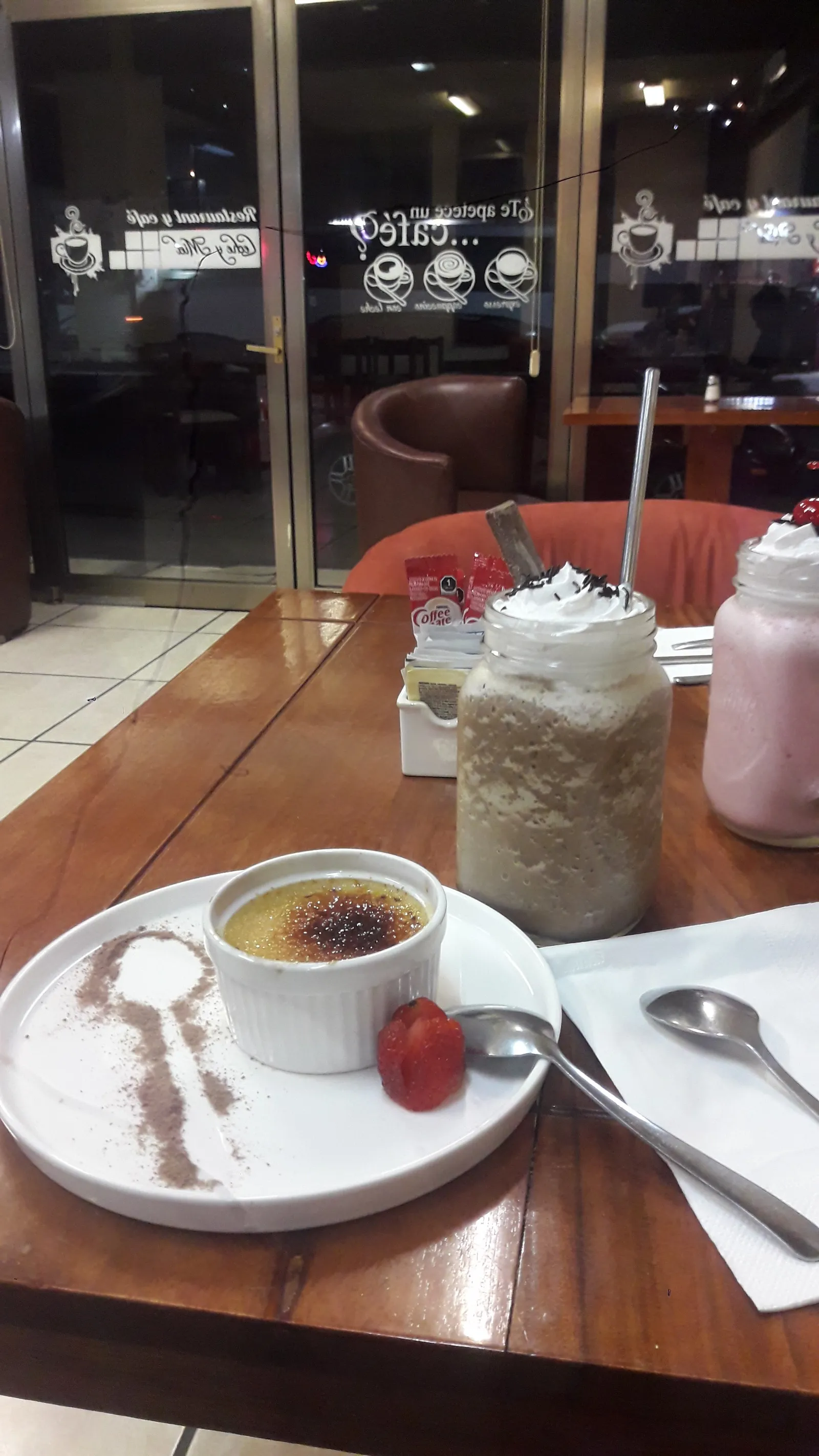 Leche y Miel image 7