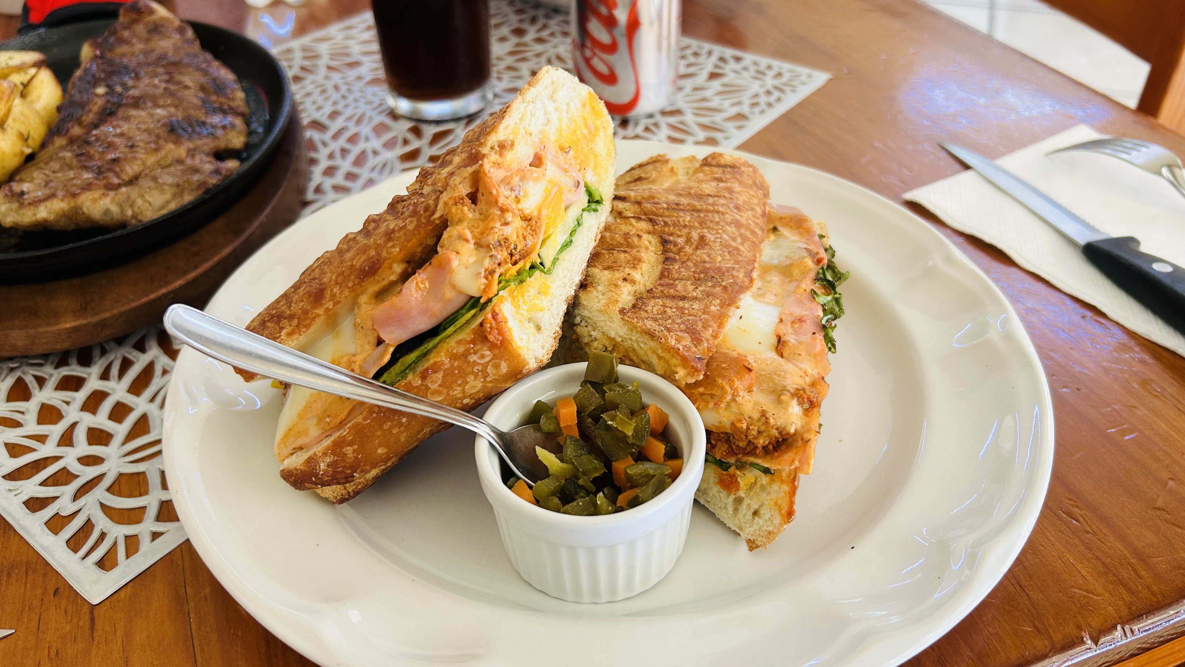 Leche y Miel image 9