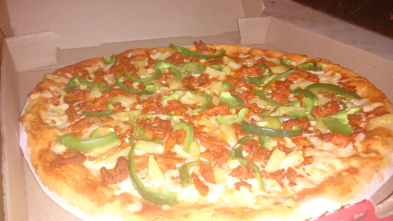 Coyote's pizza image 2