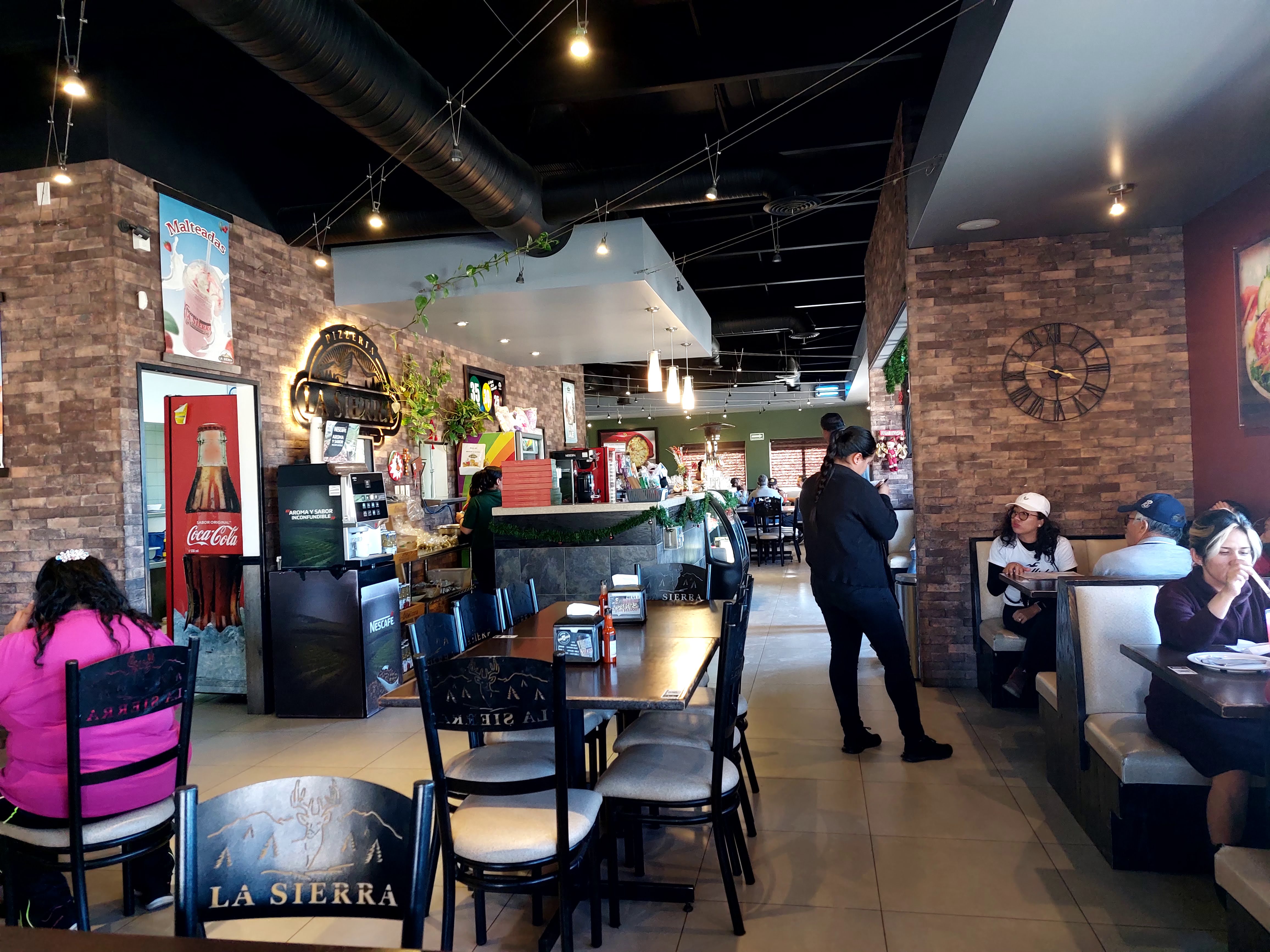 Pizzeria La Sierra image 4