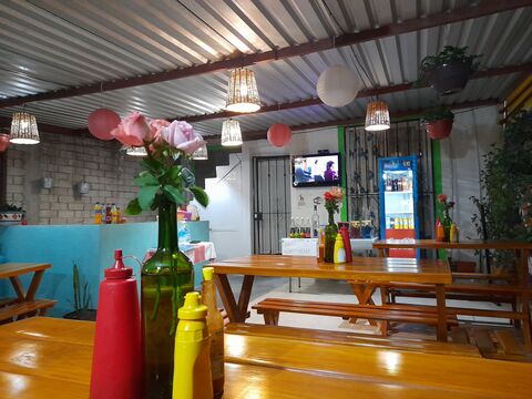 Hamburguesas "La Esquina" image 2