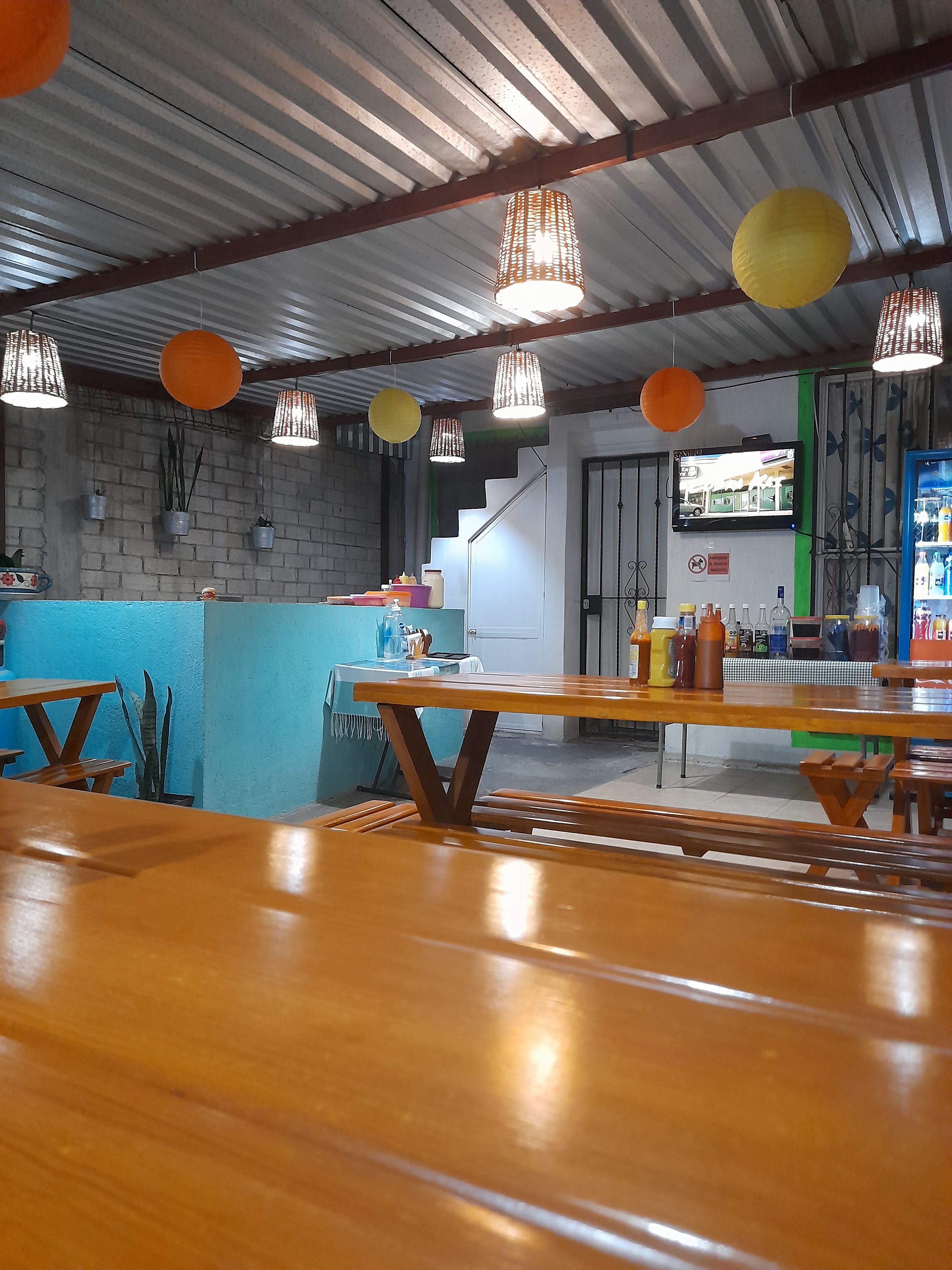 Hamburguesas "La Esquina" image 8