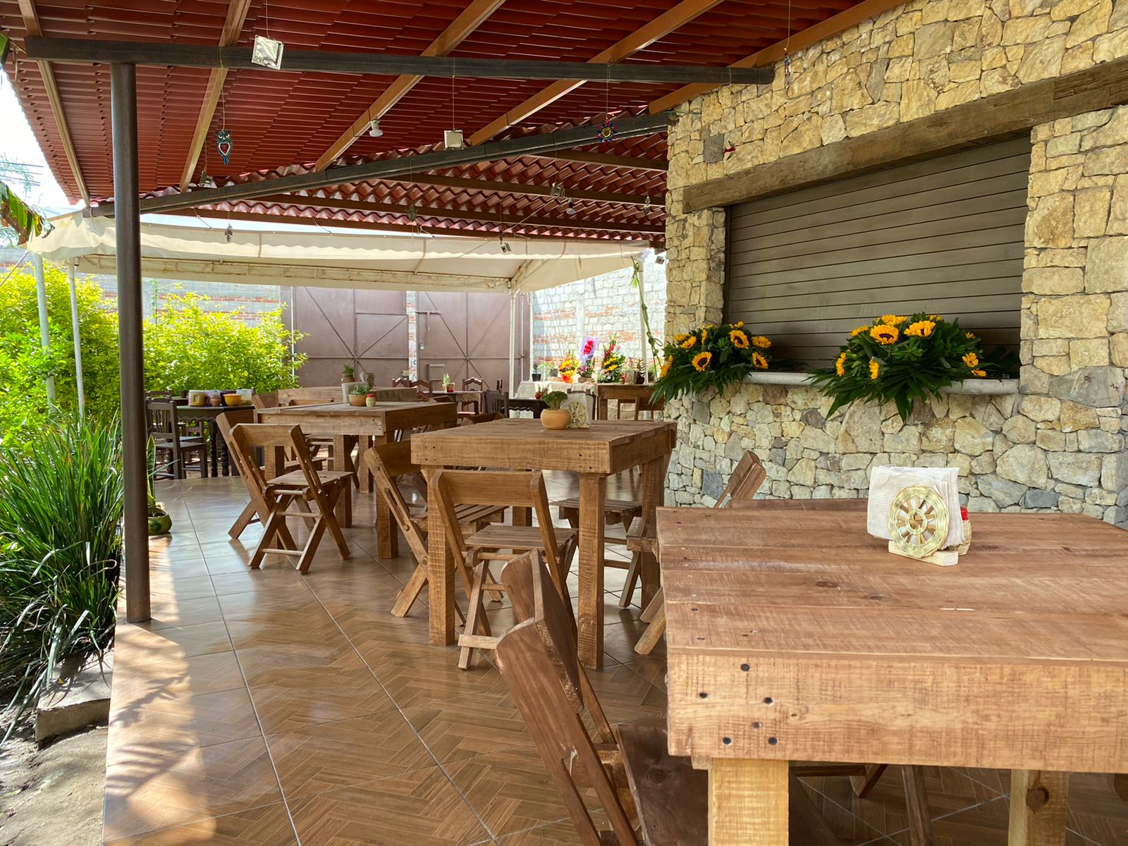 CHEPICHE Tlayudas y más image 1