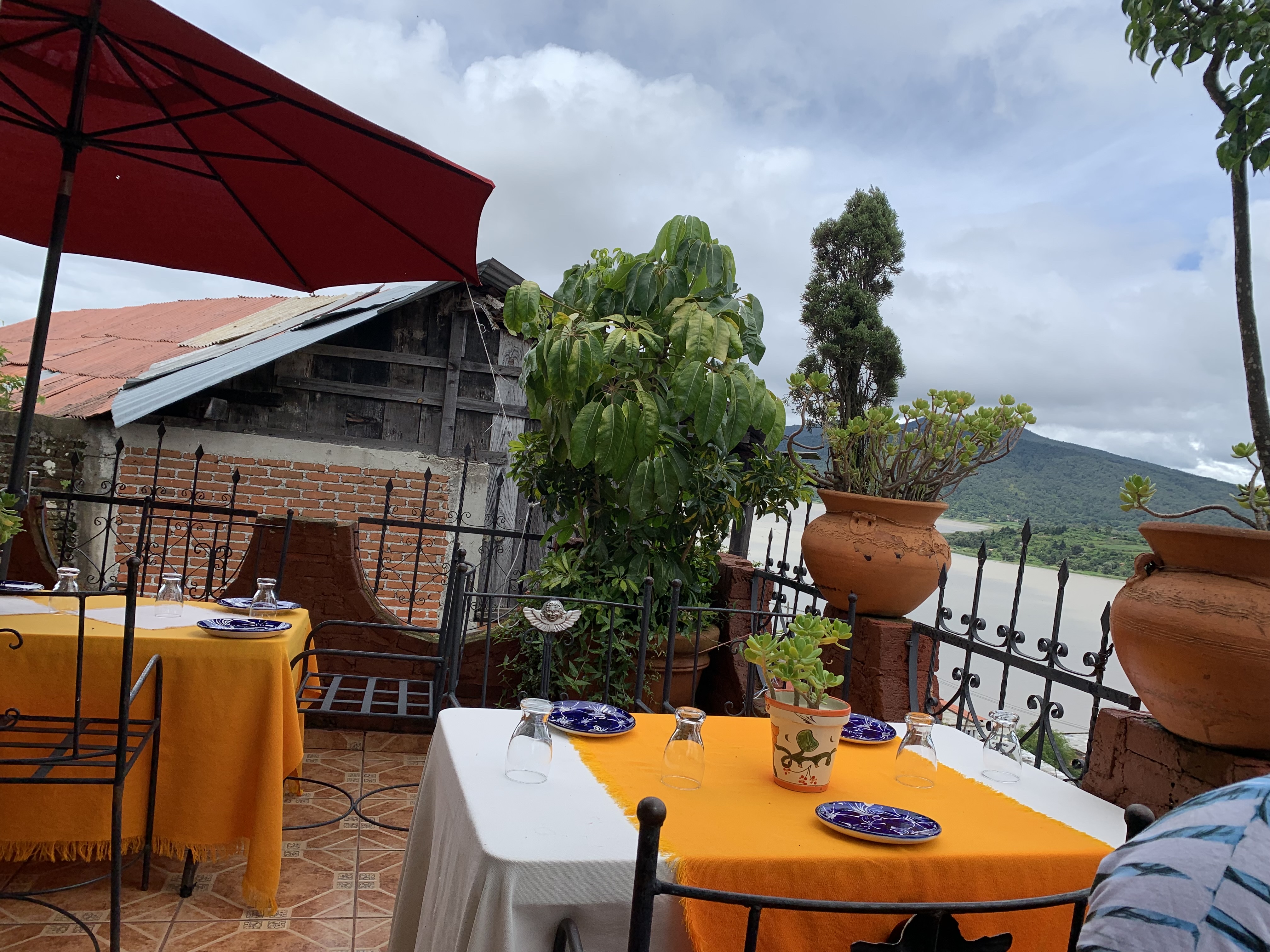 Restauran Monarca image 3