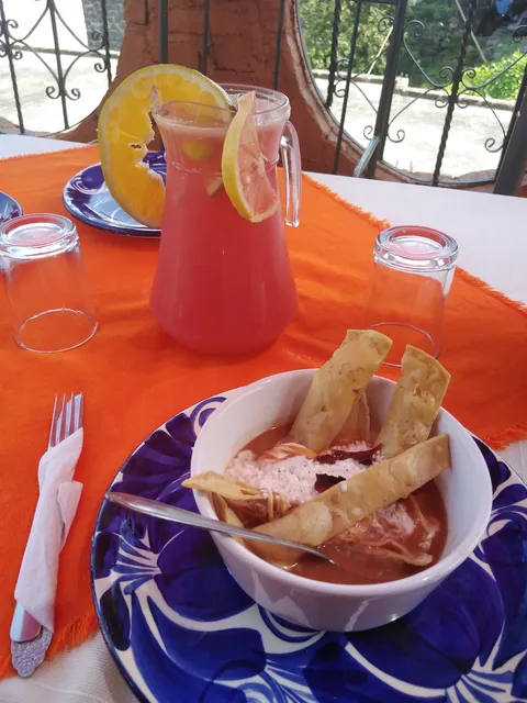 Restauran Monarca image 8