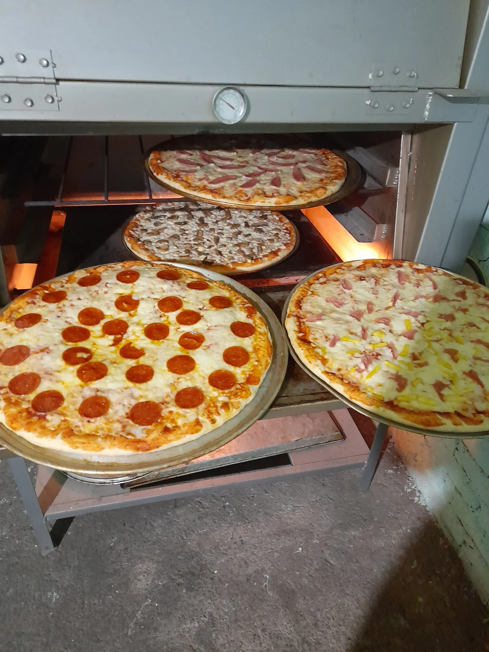 Pizzas tony image 1