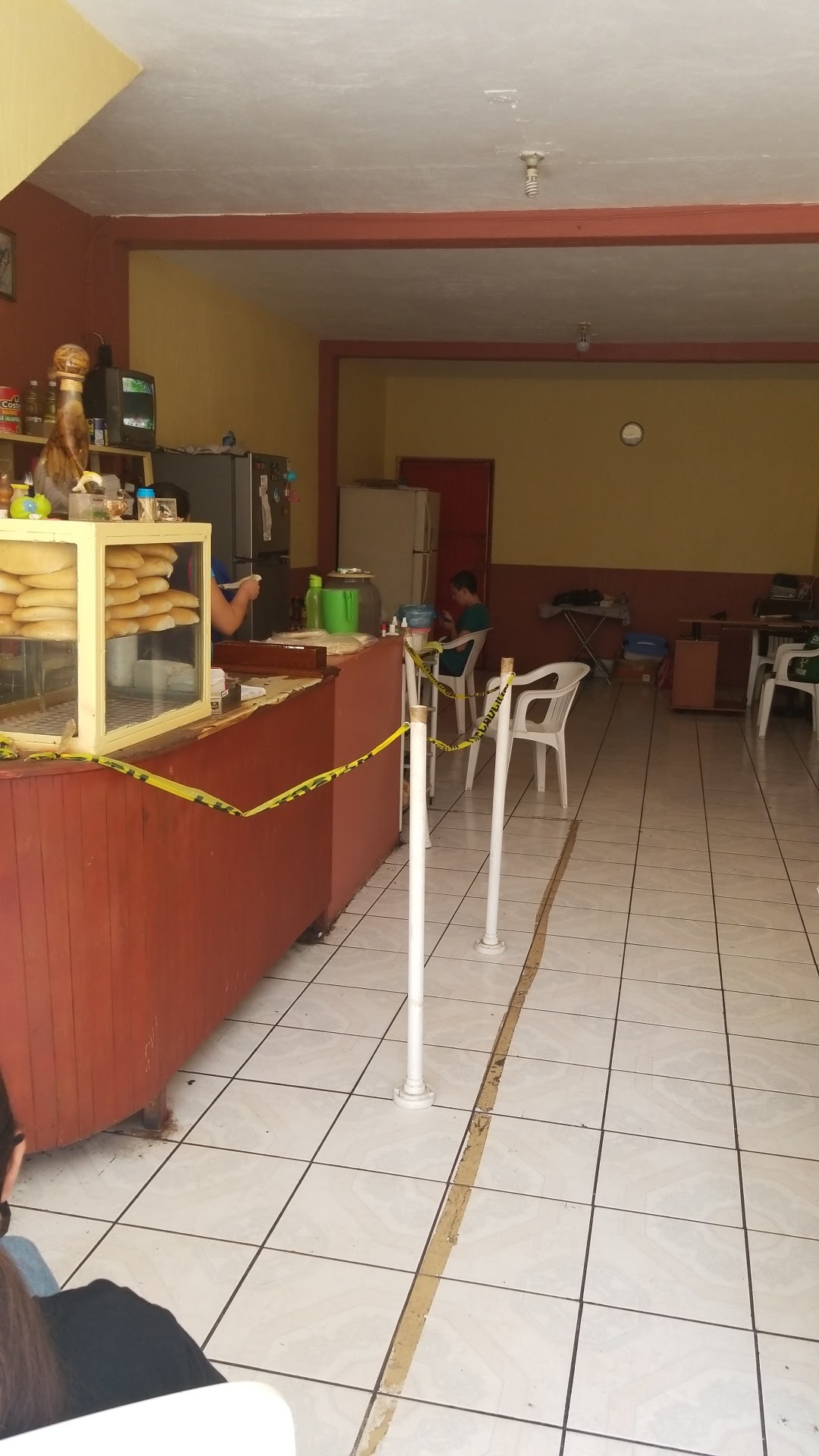 Loncheria Contreras image 3