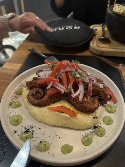 Gordo Social Grill image 6