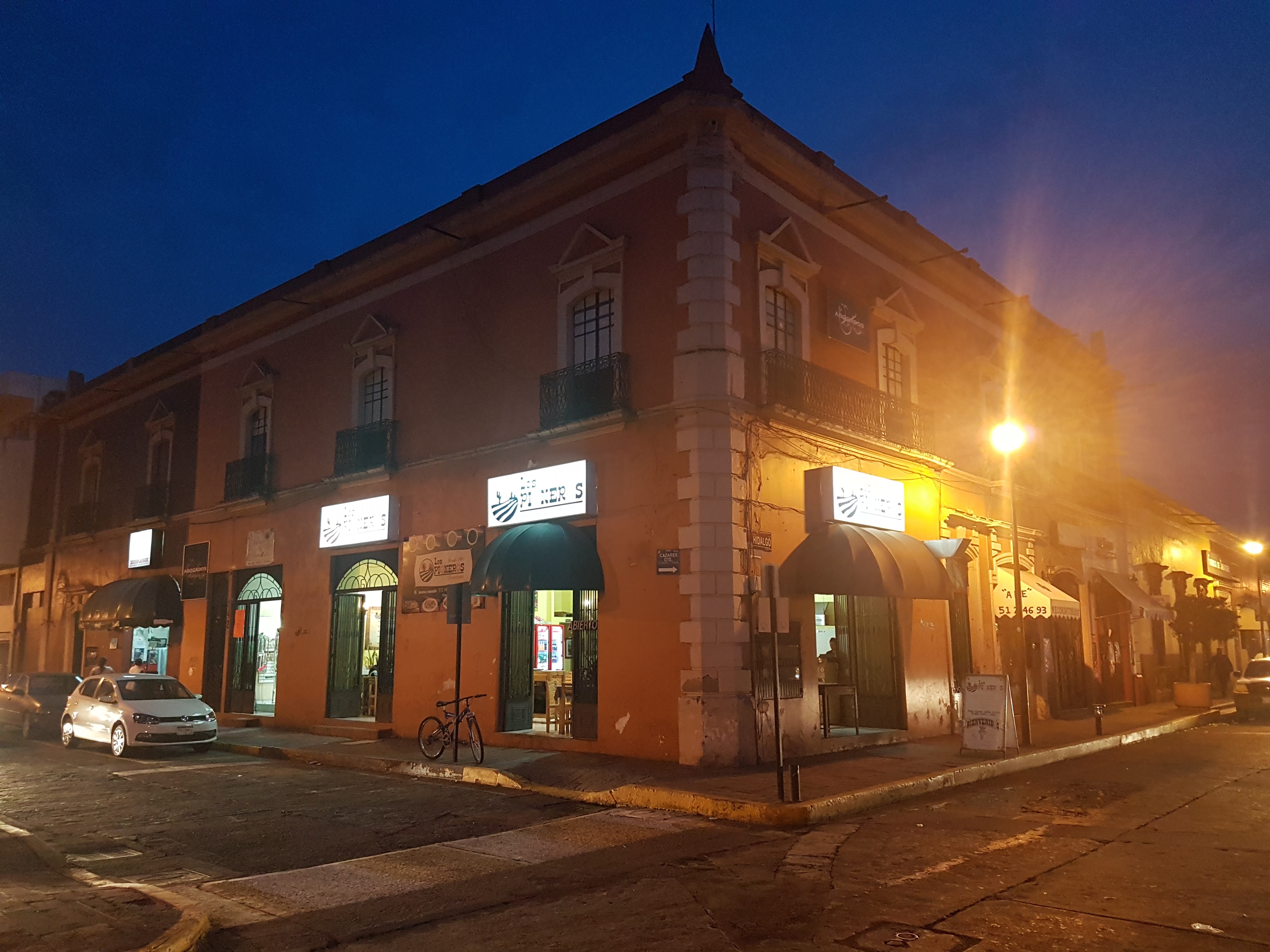 Los Pioneros image 3