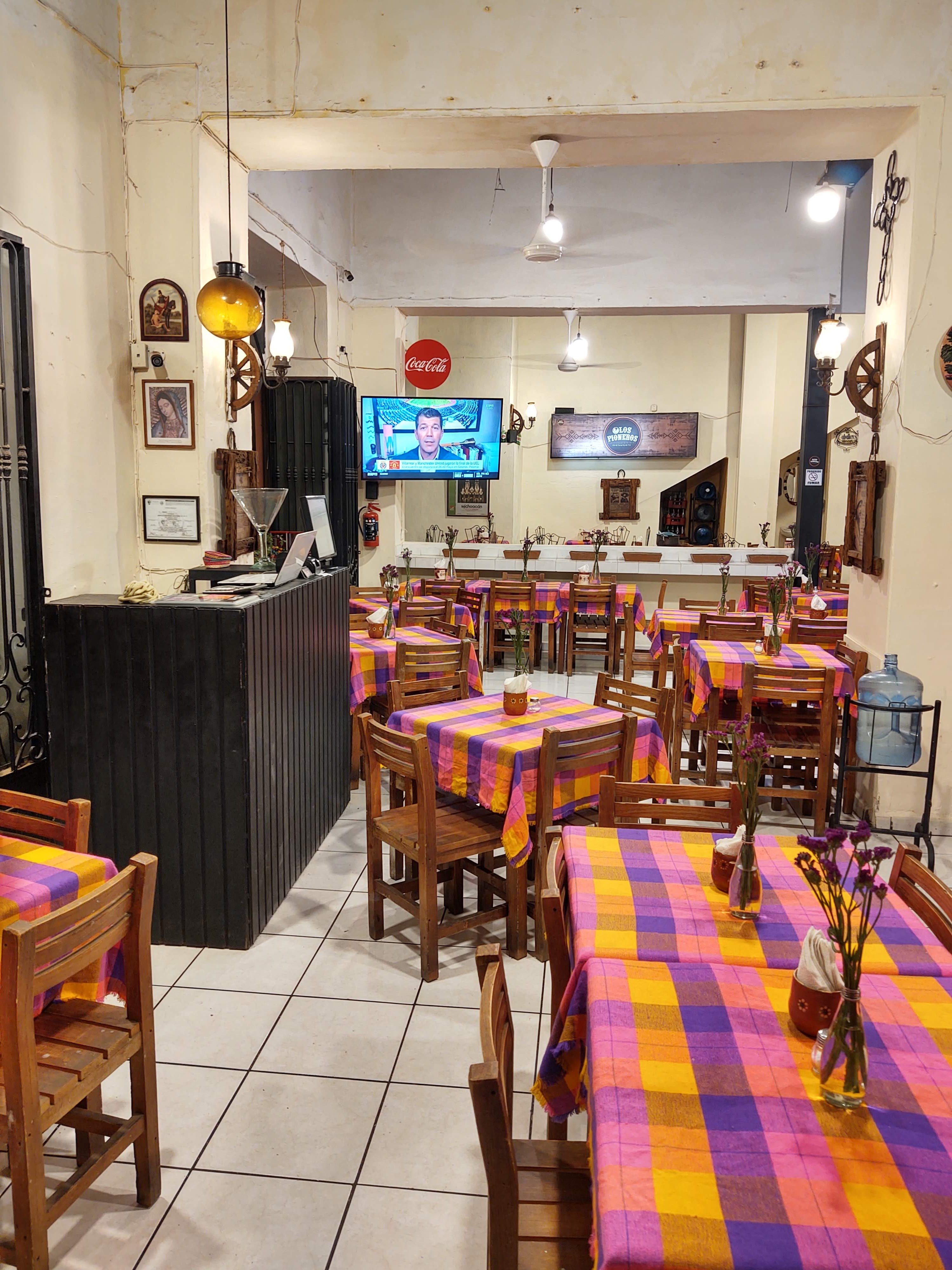 Los Pioneros image 6