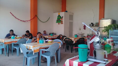 restaurant "5 hermanos" image 1