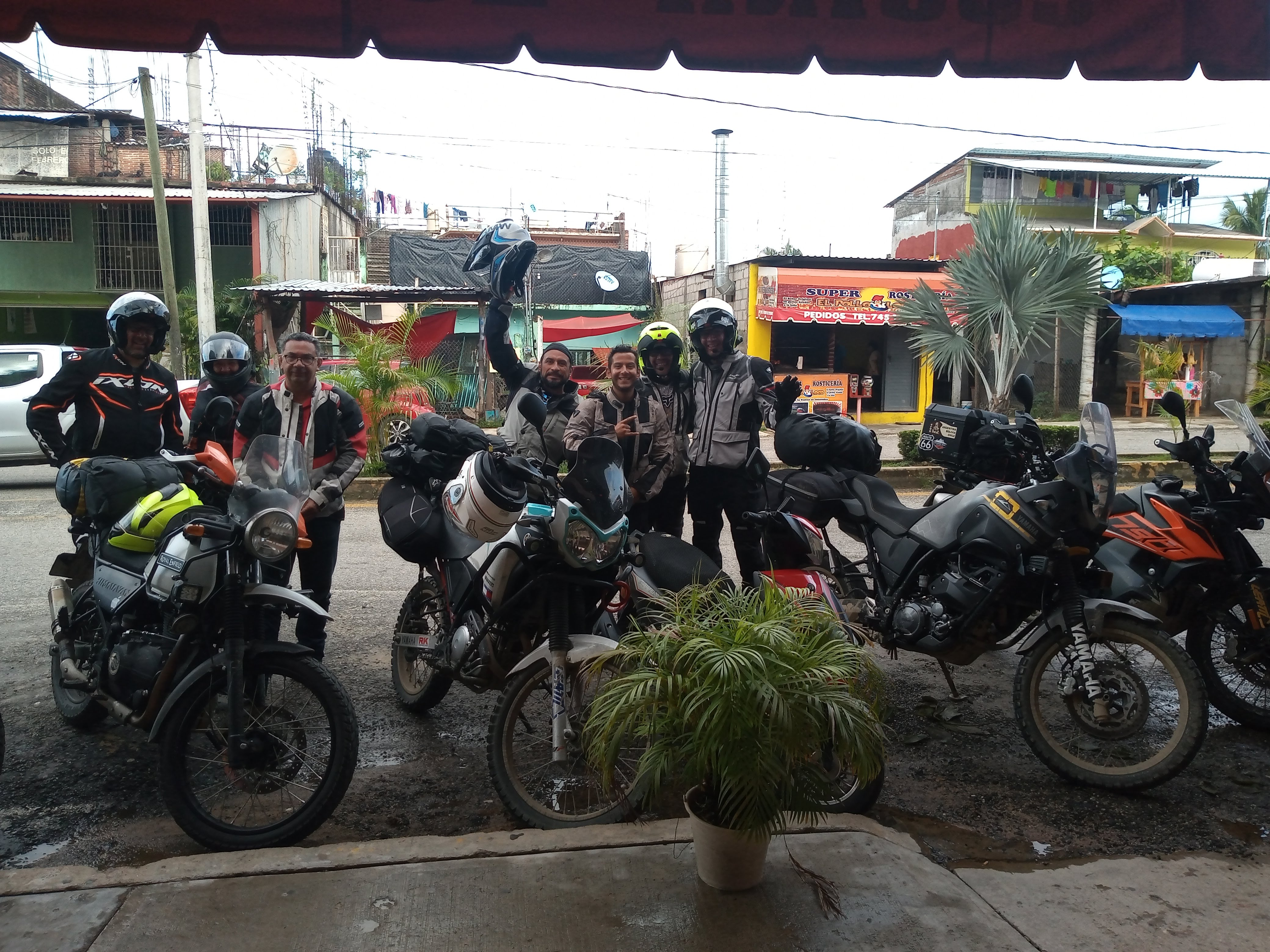 restaurant "5 hermanos" image 3