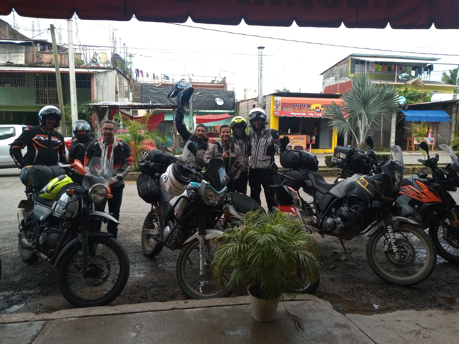 restaurant "5 hermanos" image 3